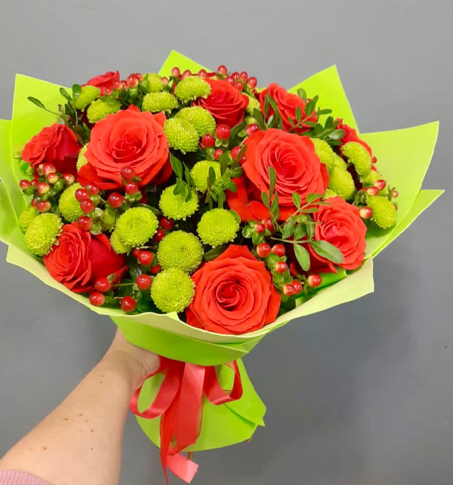 Букет цветов из: Хризантемы и Розы в Макарьеве