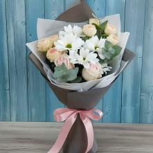 Букет цветов из:  Хризантемы и Розы в Макарьеве