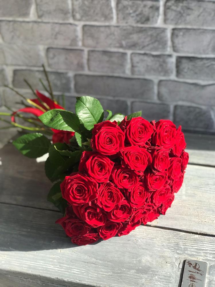 Букет Красные розы Фридом в Макарьеве