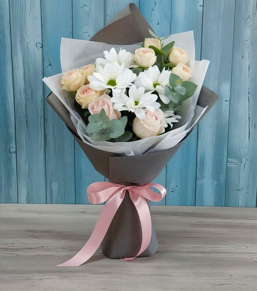 Букет цветов из: Хризантемы и Розы в Макарьеве