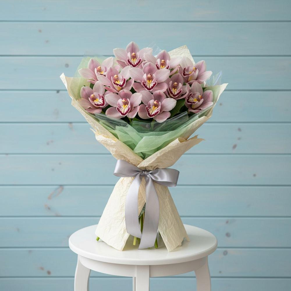 Букет цветов из: Орхидеи и Розы в Макарьеве