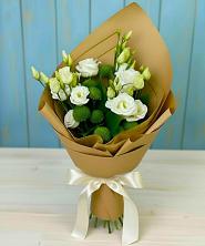 Букет цветов из:  Хризантемы и Лизиантусы в Макарьеве