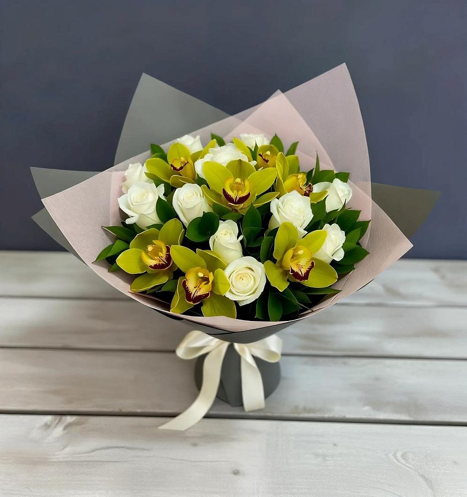 Букет цветов из: Орхидеи и Розы в Макарьеве