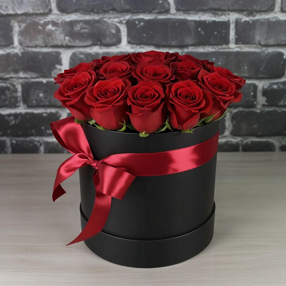 Цветочная композиция из Розы в шляпной коробке в Макарьеве