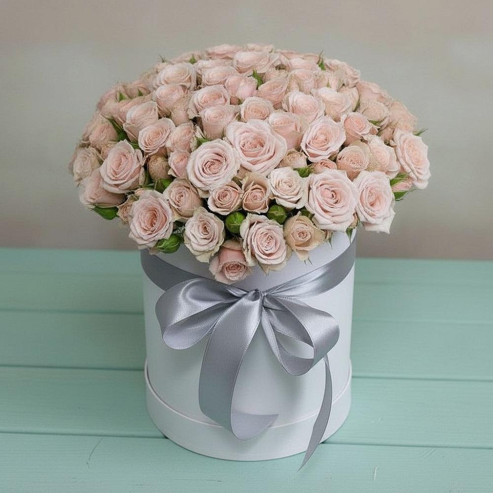 Цветочная композиция из Розы в шляпной коробке в Макарьеве